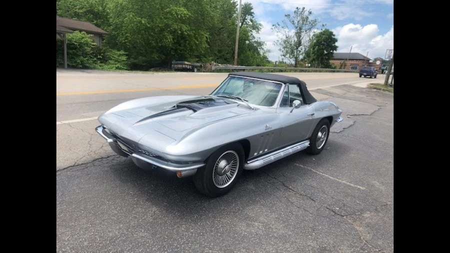 1966 Chevrolet Corvette C2 - Image 9 of 10