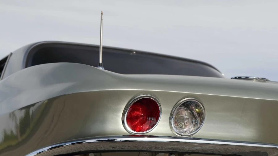1966 Chevrolet Corvette C2 - Image 19 of 20