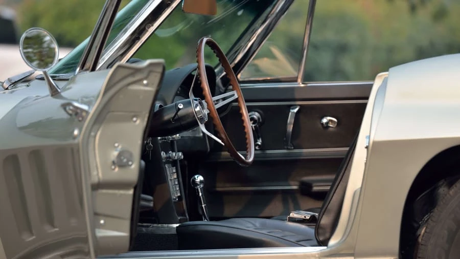 1966 Chevrolet Corvette C2 - Image 19 of 20
