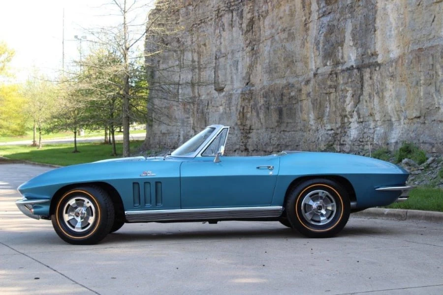 1966 Chevrolet Corvette C2 - Image 2 of 12