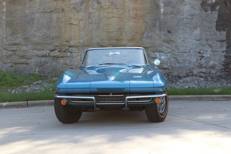 1966 Chevrolet Corvette C2 - Image 11 of 12