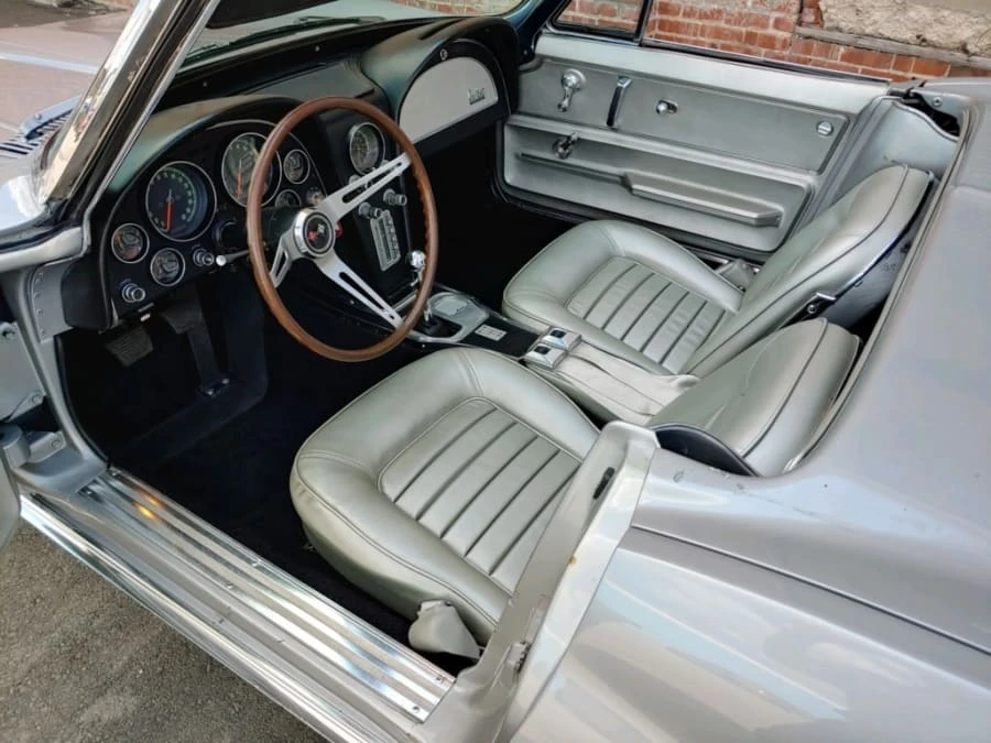 1966 Chevrolet Corvette C2 - Image 4 of 17