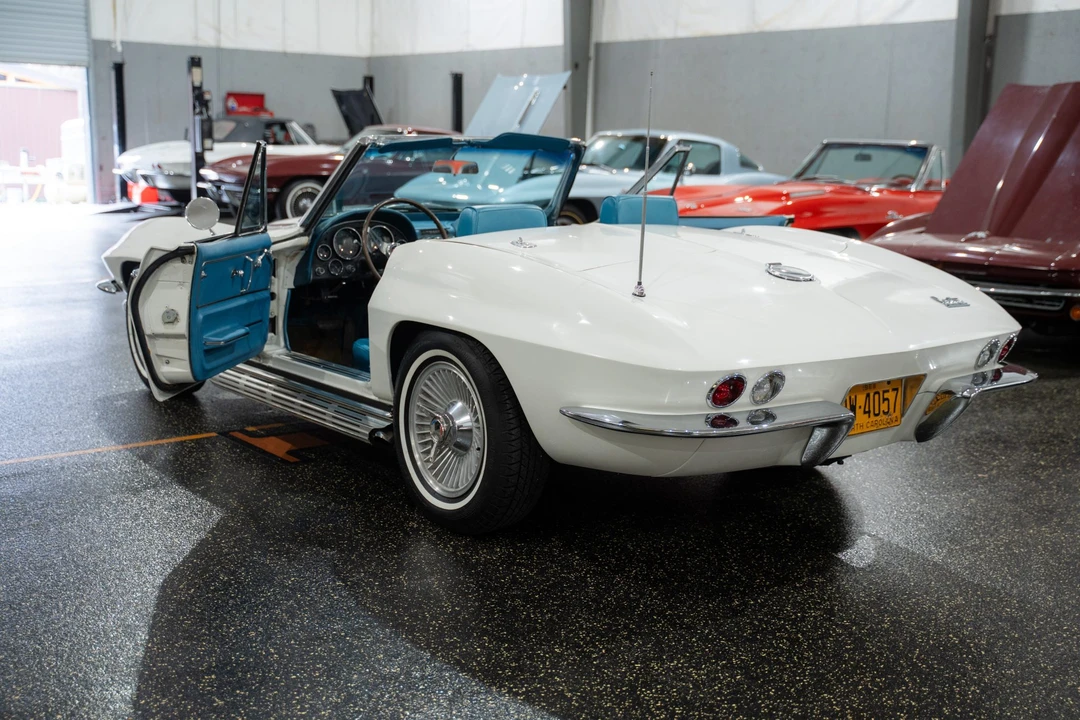 1966 Chevrolet Corvette C2 - Image 25 of 31