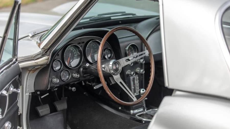 1966 Chevrolet Corvette C2 - Image 9 of 24