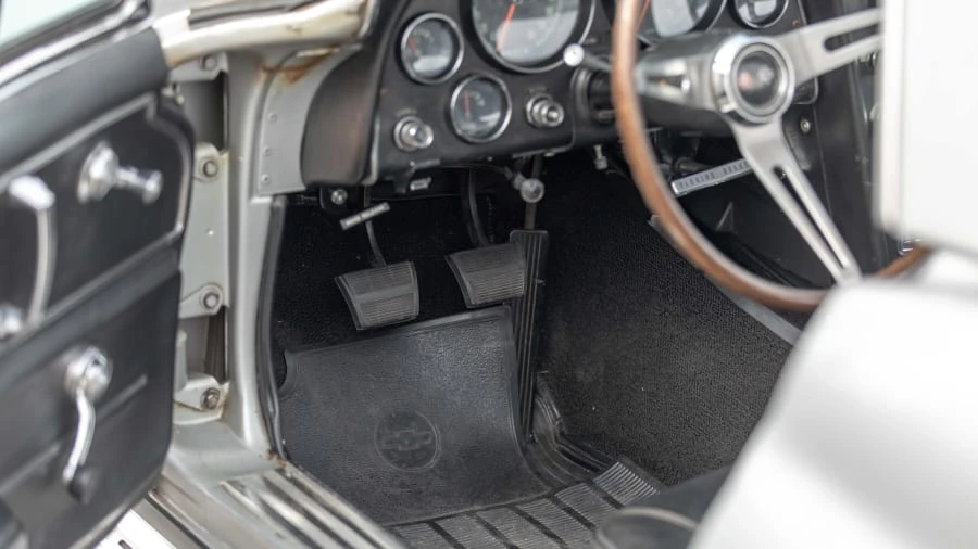 1966 Chevrolet Corvette C2 - Image 21 of 24