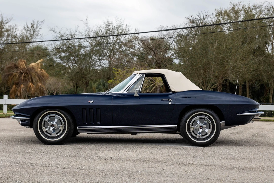 1966 Chevrolet Corvette C2 - Image 12 of 31