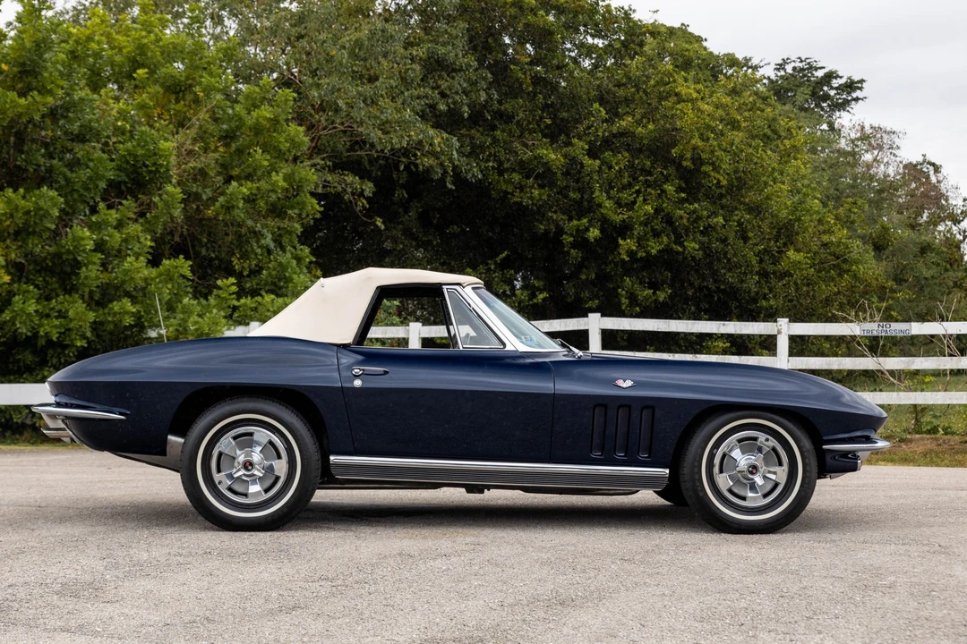 1966 Chevrolet Corvette C2 - Image 13 of 31