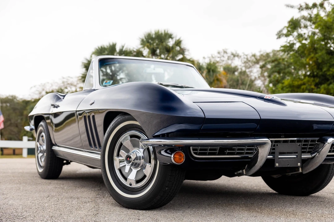 1966 Chevrolet Corvette C2 - Image 10 of 31