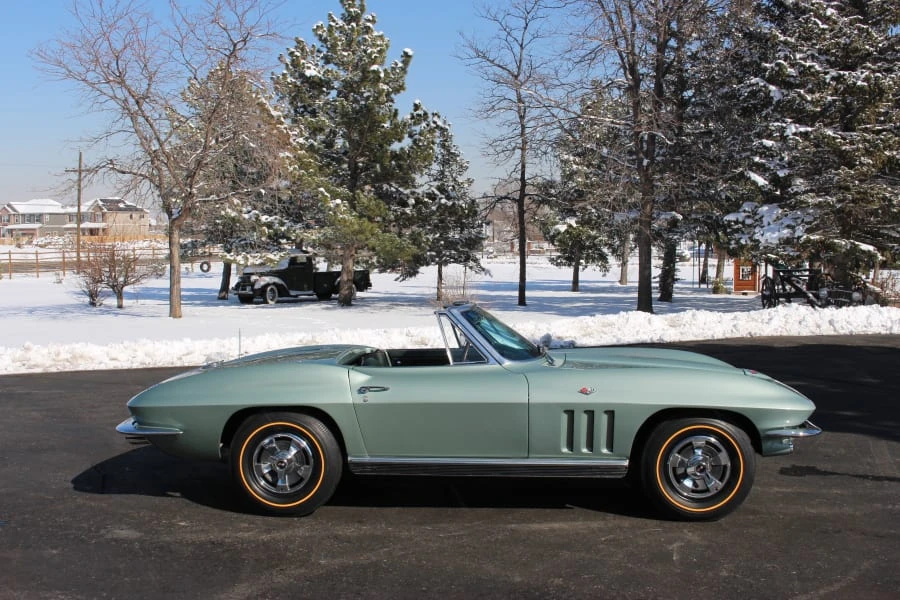 1966 Chevrolet Corvette C2 - Image 2 of 8