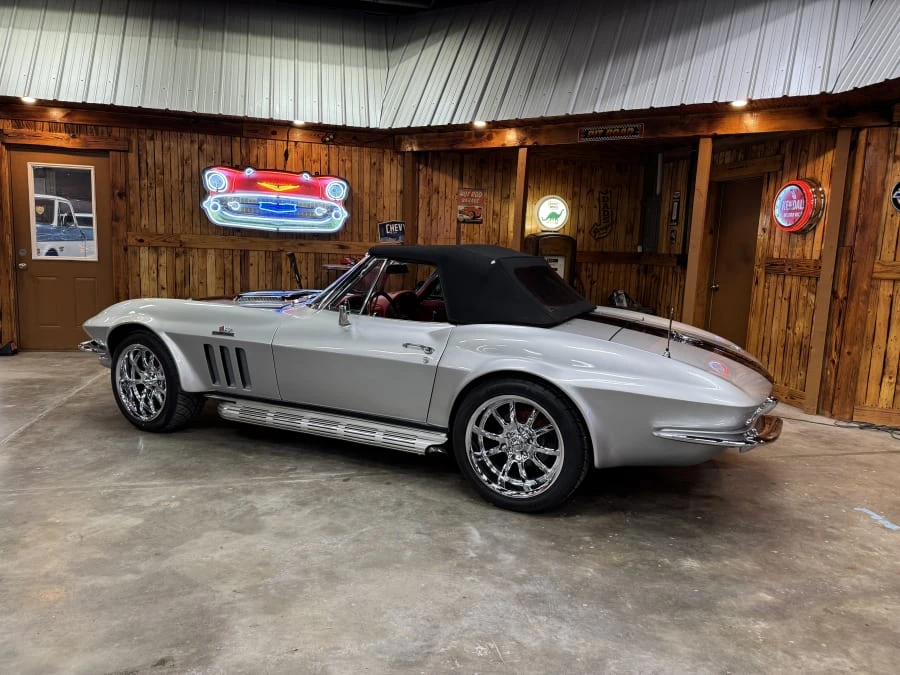 1966 Chevrolet Corvette C2 - Image 15 of 31