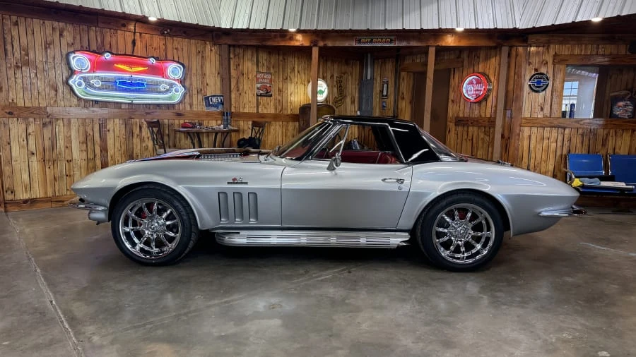 1966 Chevrolet Corvette C2 - Image 18 of 31