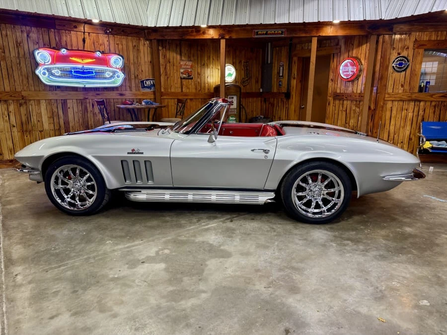 1966 Chevrolet Corvette C2 - Image 2 of 31