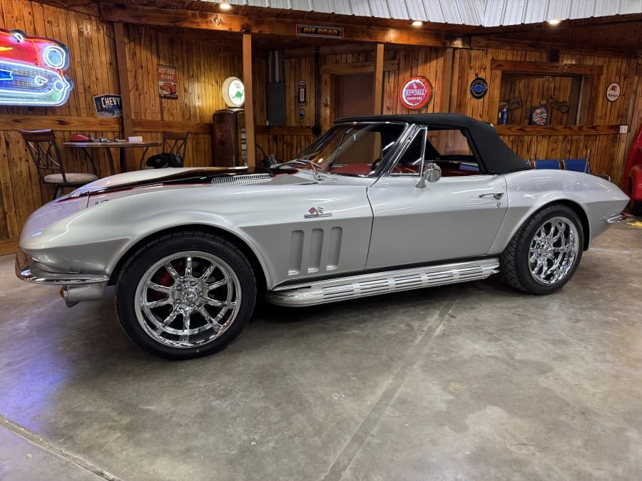 1966 Chevrolet Corvette C2 - Image 14 of 31