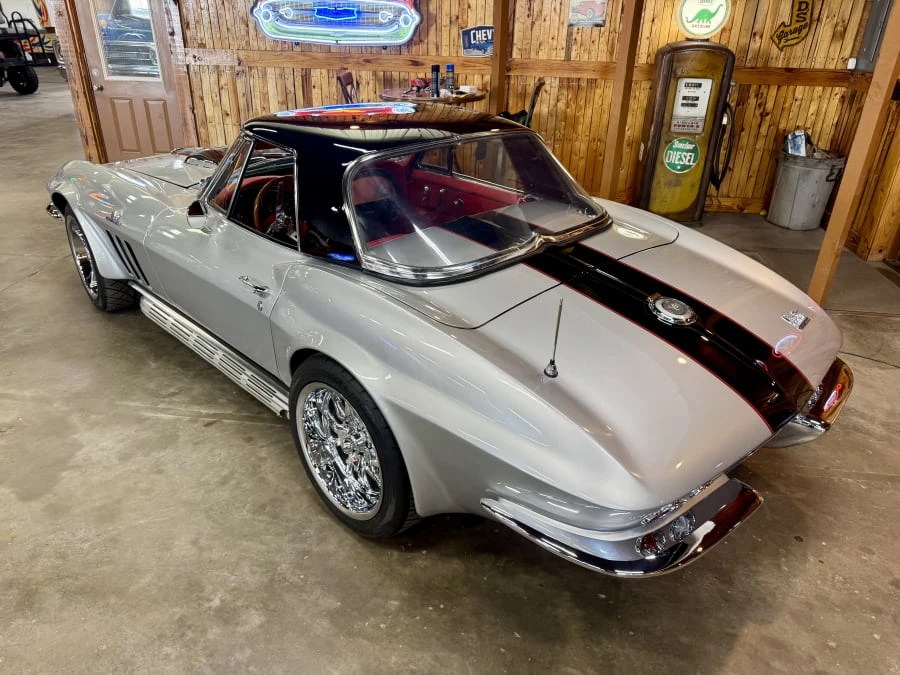 1966 Chevrolet Corvette C2 - Image 16 of 31