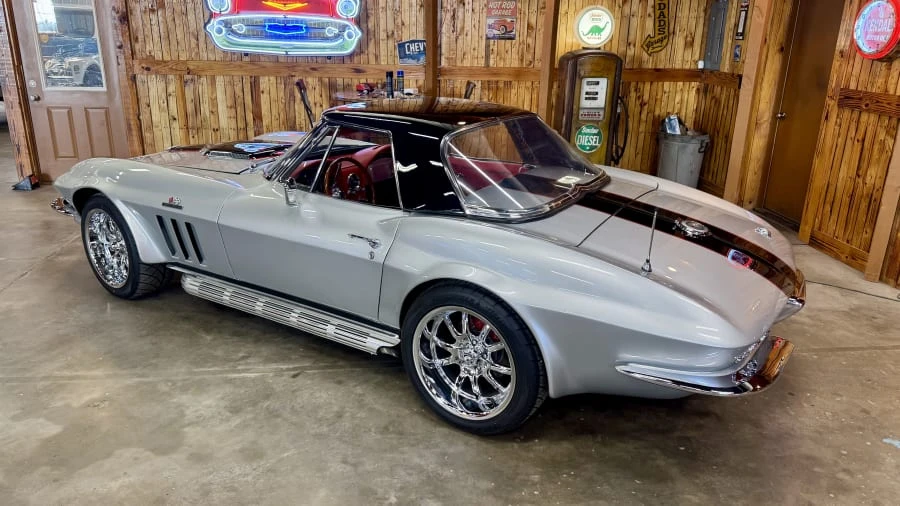 1966 Chevrolet Corvette C2 - Image 19 of 31