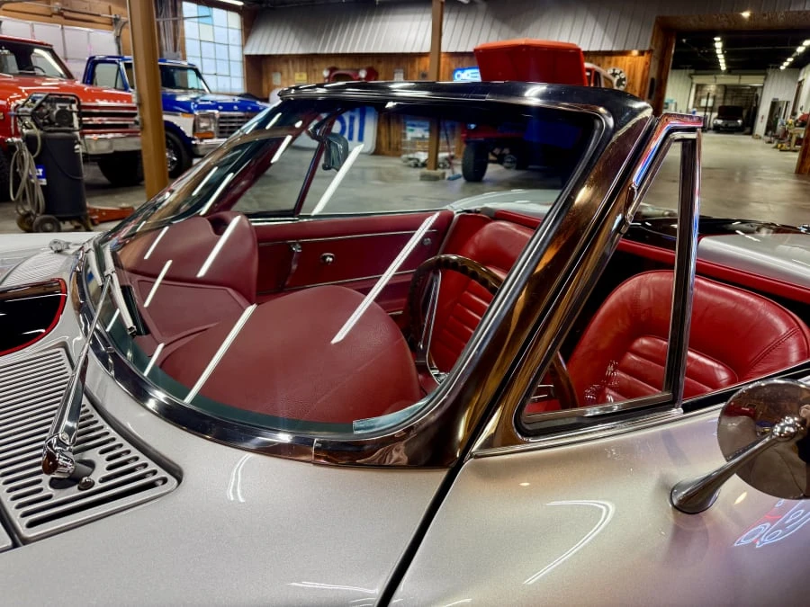 1966 Chevrolet Corvette C2 - Image 22 of 31