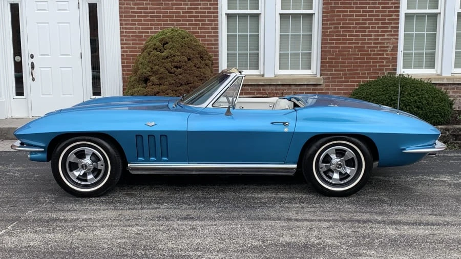 1966 Chevrolet Corvette C2 - Image 2 of 10