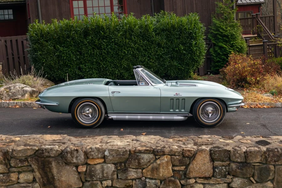1966 Chevrolet Corvette C2 - Image 2 of 31
