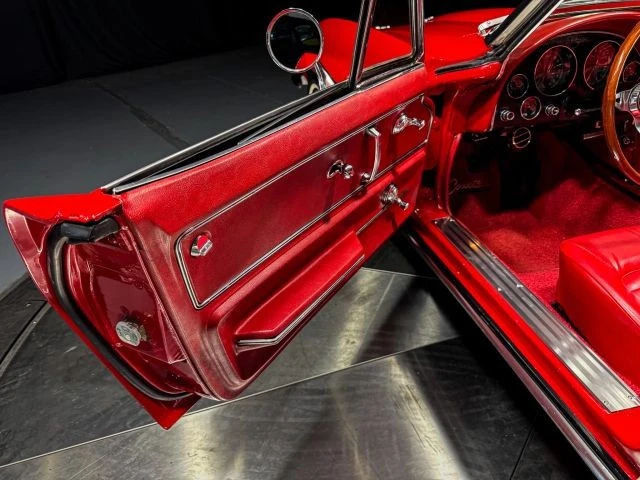 1966 Chevrolet Corvette C2 - Image 25 of 28