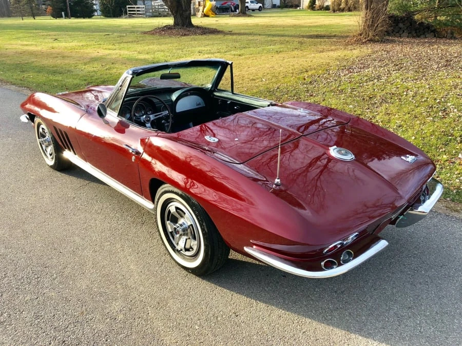 1966 Chevrolet Corvette C2 - Image 11 of 12