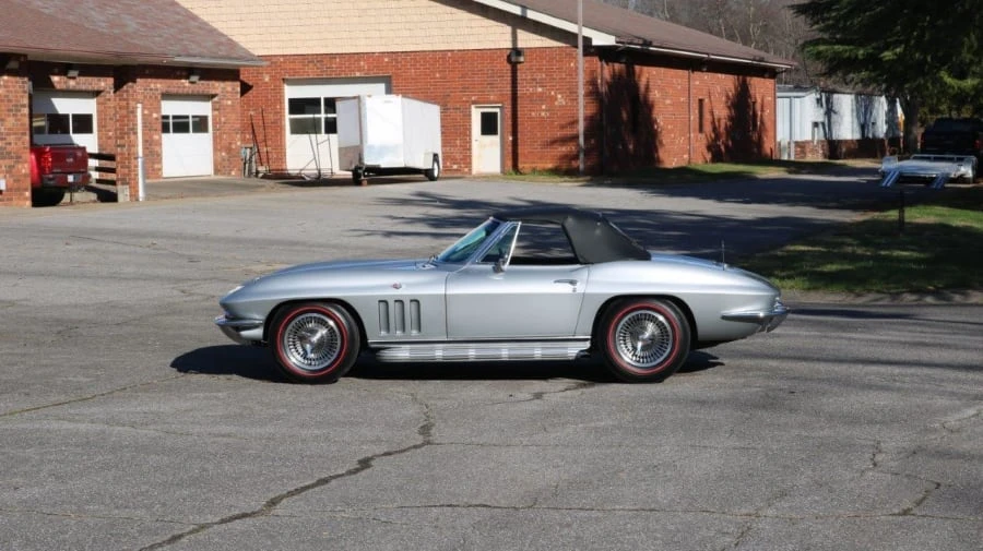 1966 Chevrolet Corvette C2 - Image 2 of 12