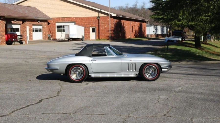 1966 Chevrolet Corvette C2 - Image 9 of 12