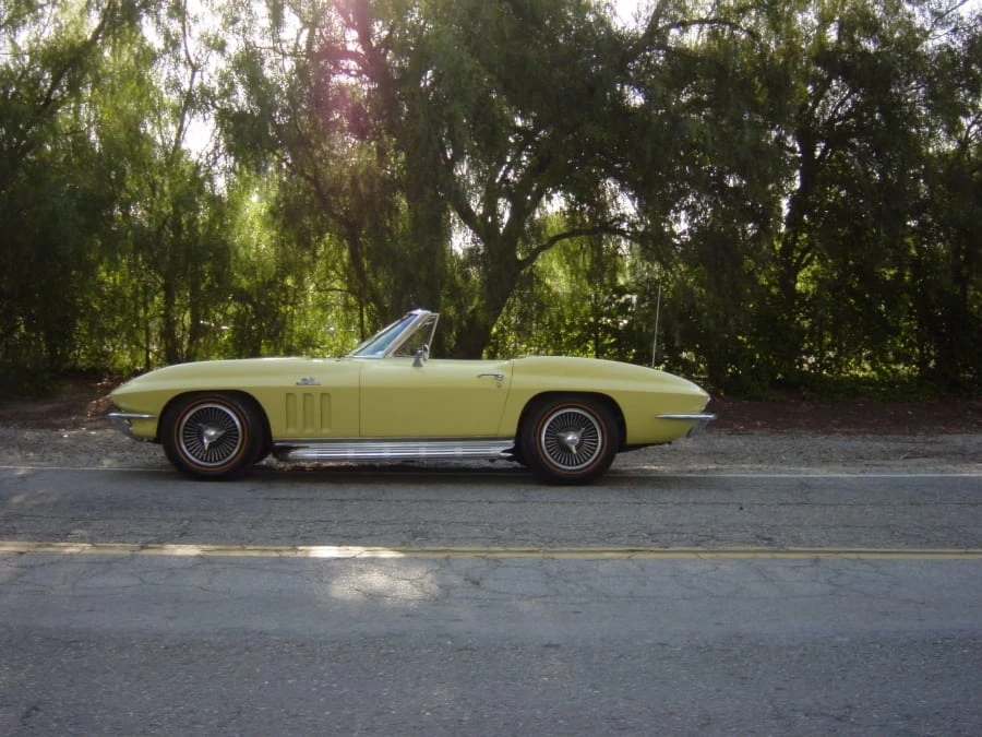 1966 Chevrolet Corvette C2 - Image 2 of 19
