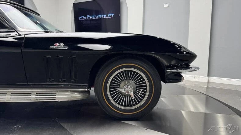 1966 Chevrolet Corvette C2 - Image 12 of 24