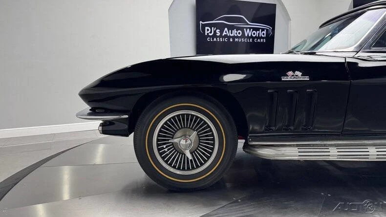 1966 Chevrolet Corvette C2 - Image 15 of 24