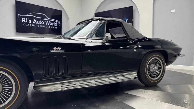 1966 Chevrolet Corvette C2 - Image 16 of 24