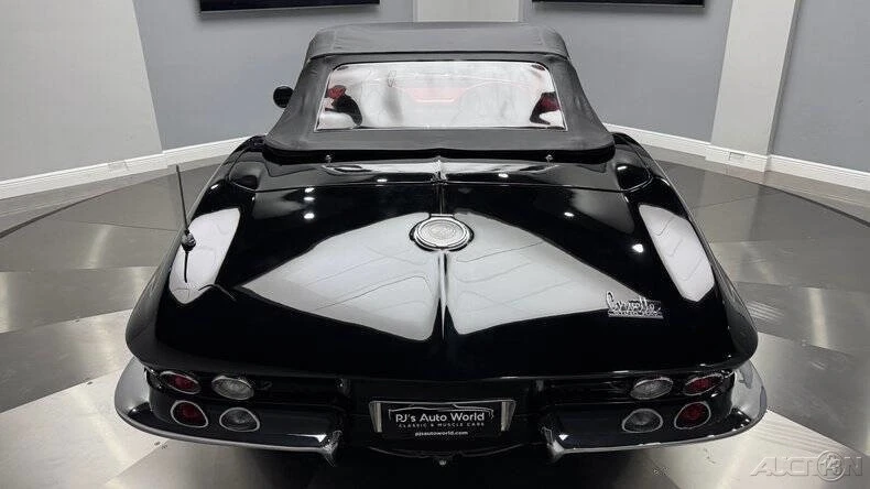 1966 Chevrolet Corvette C2 - Image 19 of 24