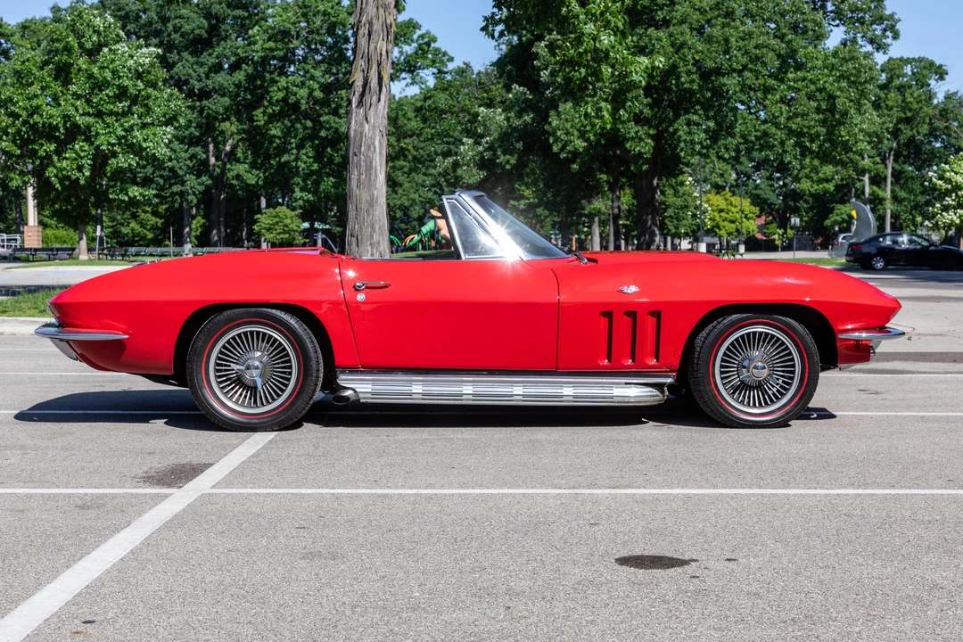 1966 Chevrolet Corvette C2 - Image 3 of 31