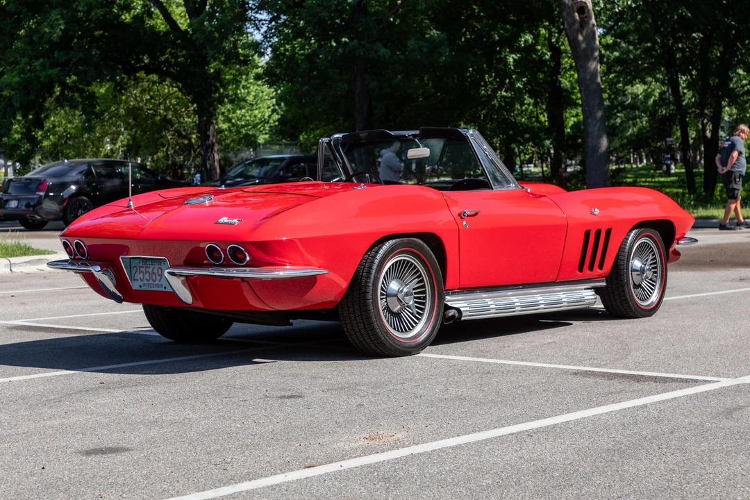 1966 Chevrolet Corvette C2 - Image 7 of 31