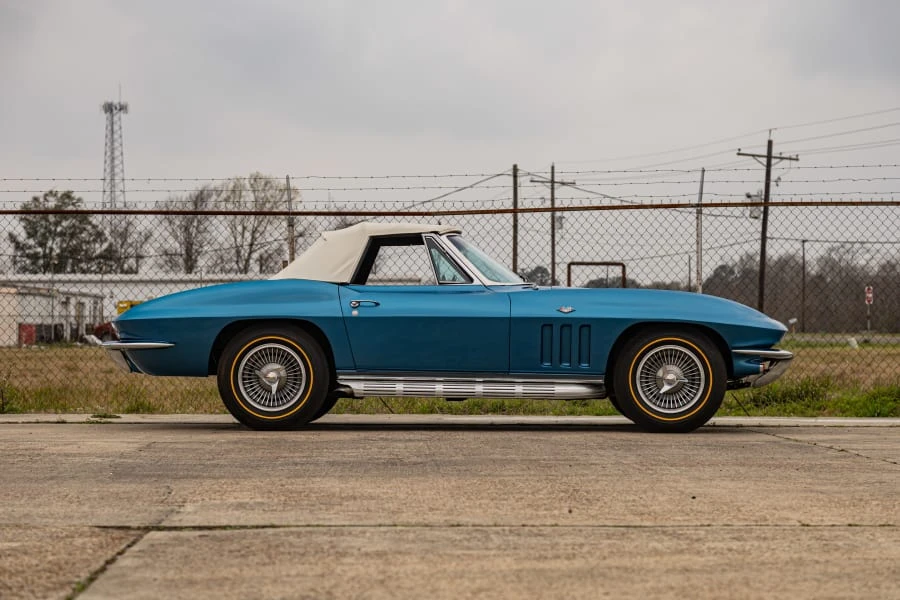 1966 Chevrolet Corvette C2 - Image 17 of 31