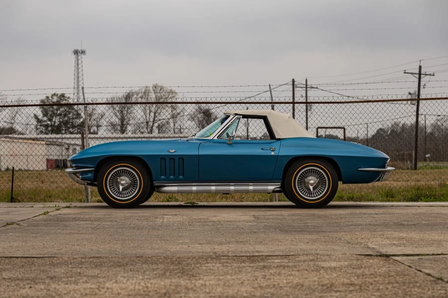 1966 Chevrolet Corvette C2 - Image 2 of 31