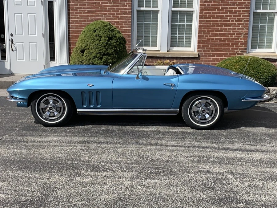 1966 Chevrolet Corvette C2 - Image 2 of 10