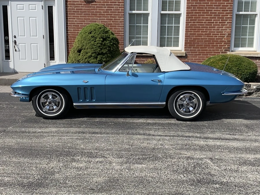 1966 Chevrolet Corvette C2 - Image 9 of 10