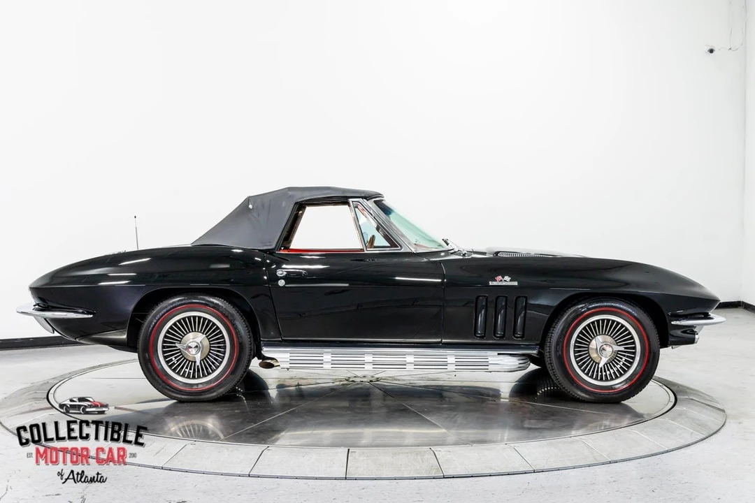 1966 Chevrolet Corvette C2 - Image 13 of 31