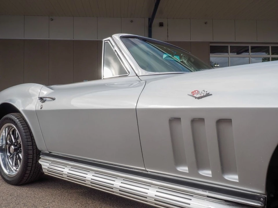 1966 Chevrolet Corvette C2 - Image 16 of 31