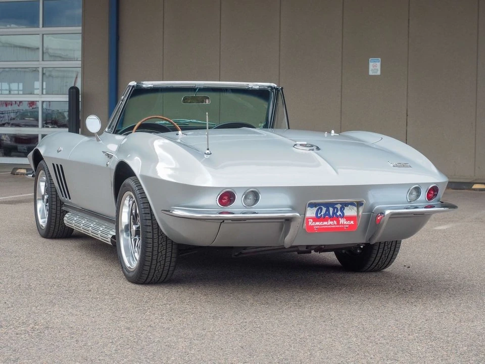 1966 Chevrolet Corvette C2 - Image 10 of 31