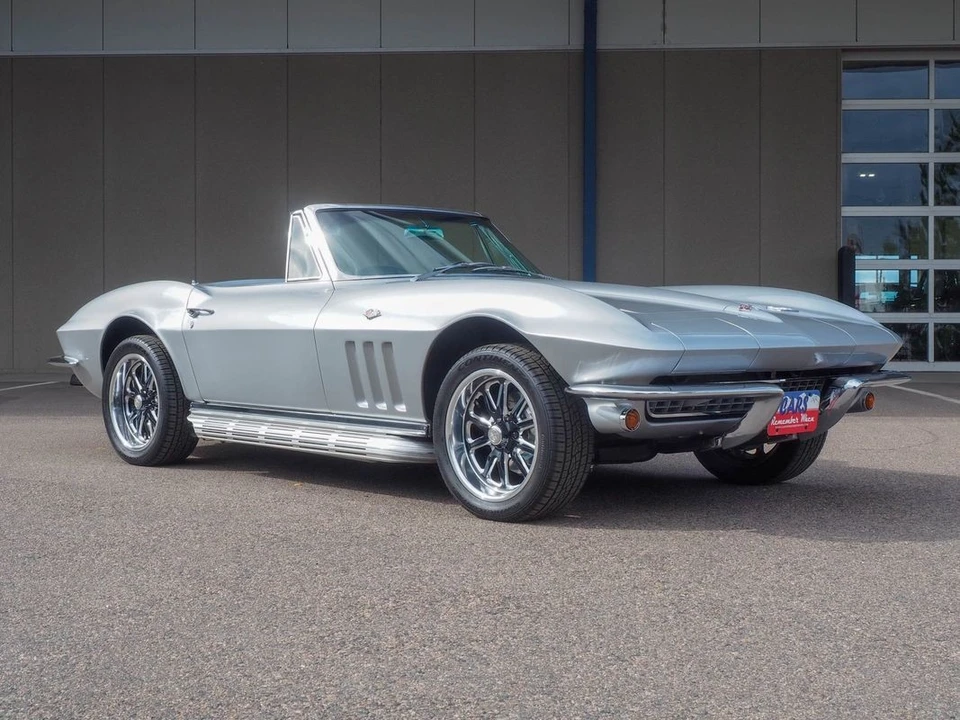 1966 Chevrolet Corvette C2 - Image 7 of 31