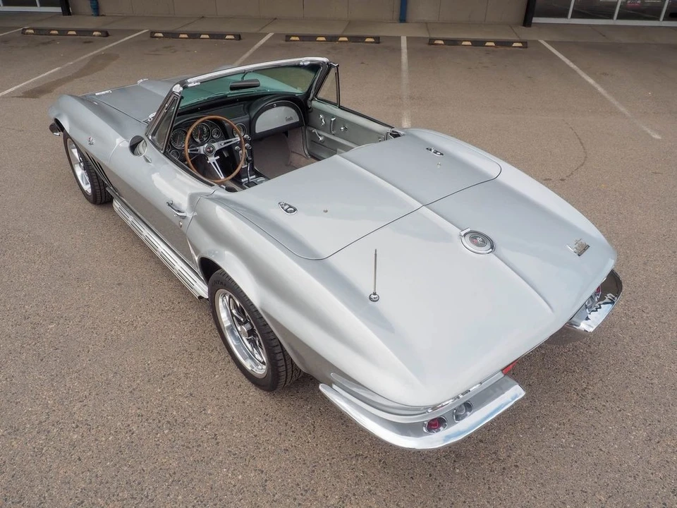1966 Chevrolet Corvette C2 - Image 15 of 31
