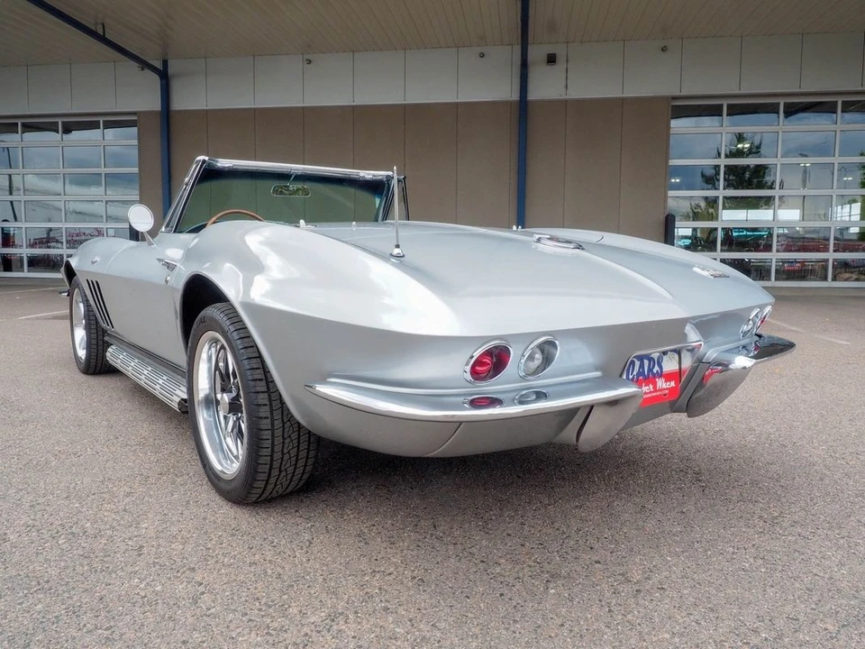 1966 Chevrolet Corvette C2 - Image 19 of 31