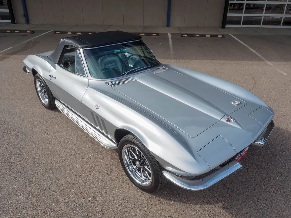 1966 Chevrolet Corvette C2 - Image 14 of 31