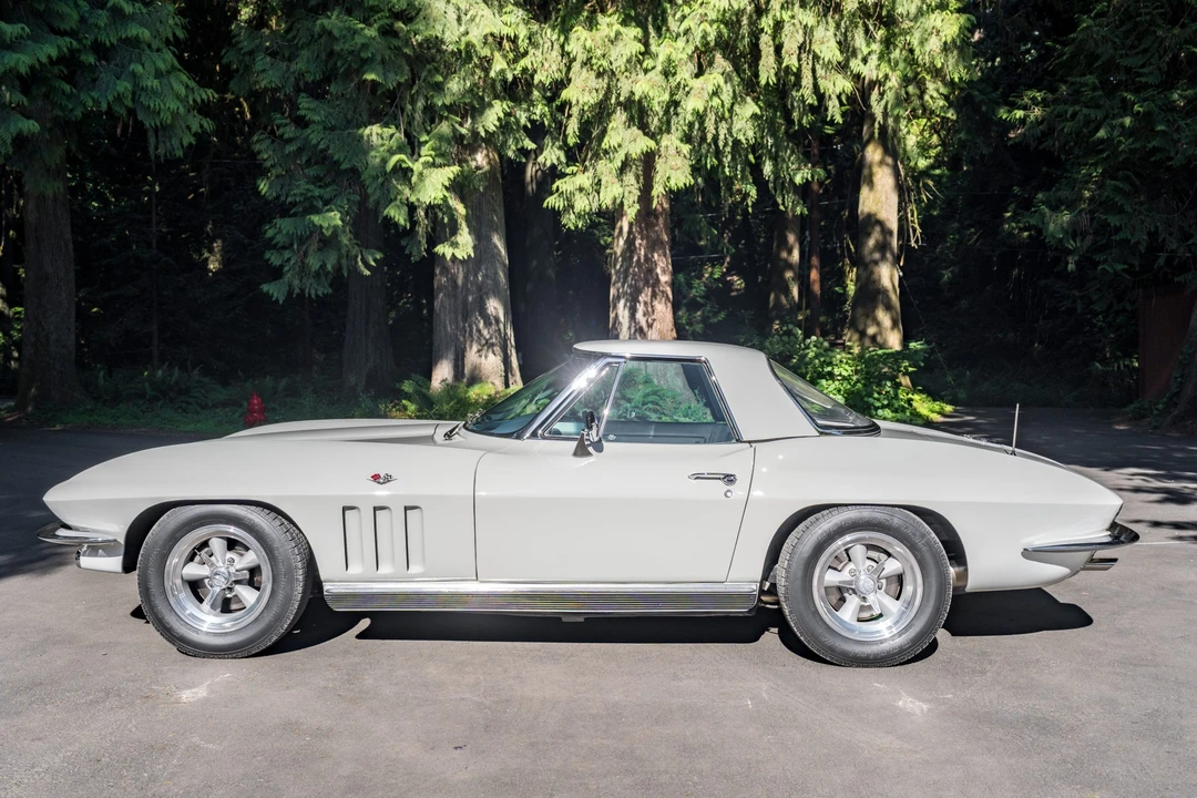1966 Chevrolet Corvette C2 - Image 27 of 31