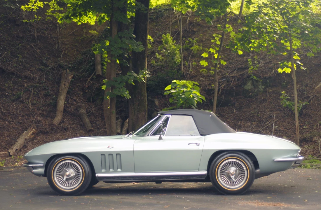 1966 Chevrolet Corvette C2 - Image 8 of 31