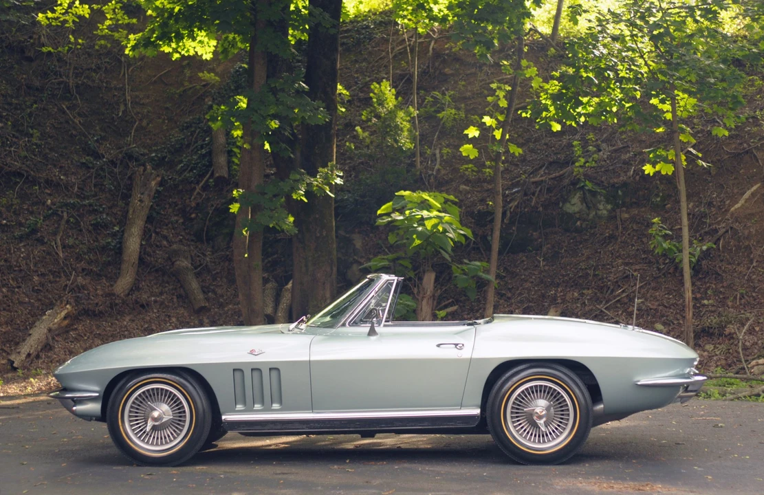1966 Chevrolet Corvette C2 - Image 7 of 31