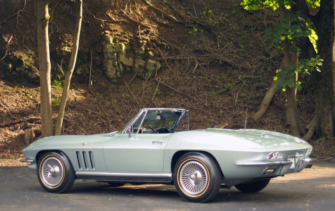 1966 Chevrolet Corvette C2 - Image 10 of 31