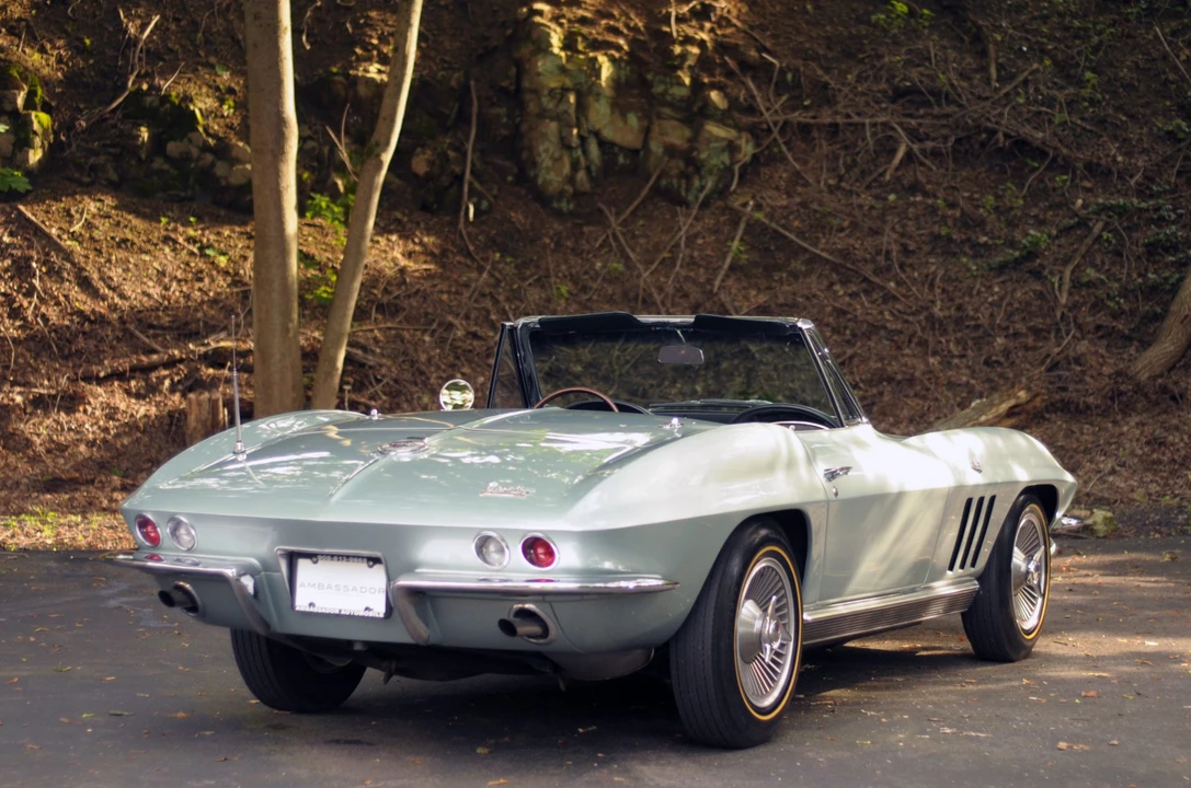1966 Chevrolet Corvette C2 - Image 15 of 31