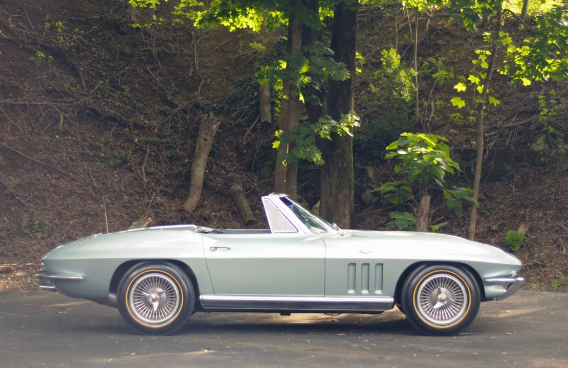 1966 Chevrolet Corvette C2 - Image 17 of 31